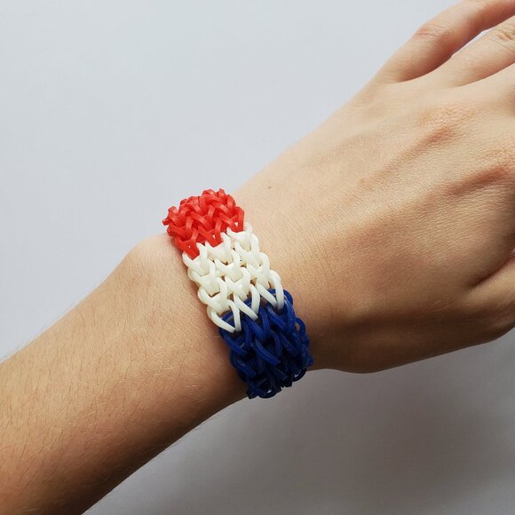 Handmade Rainbow Loom 4th of July bracelets with additional popsicle charm - Picture 4 of 6